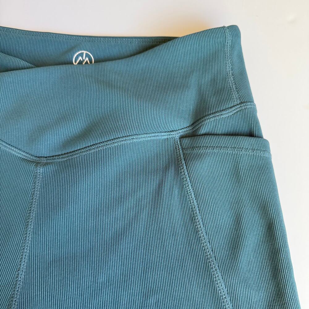 NEW Move Theology Slate Blue Athletic Set Women's Large - Picture 8 of 11